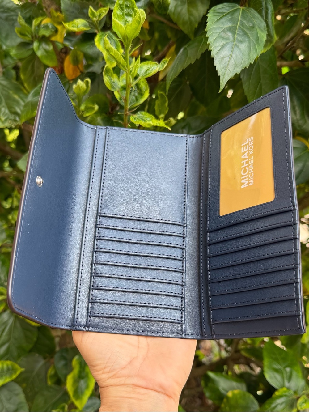 Michael Kors Jet Set Travel LG Trifold Wallet MK Color-Block Blue Multi - Picture 4 of 12